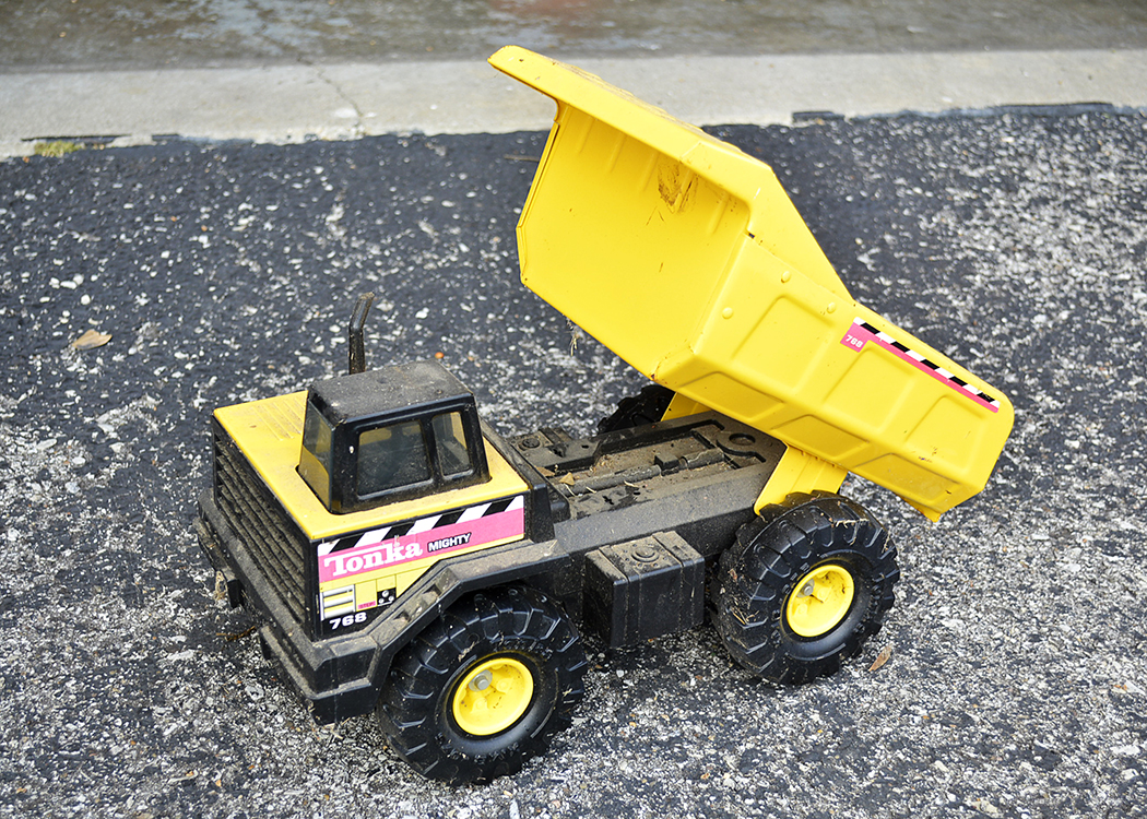 Tonka Mighty 768 Dump Truck