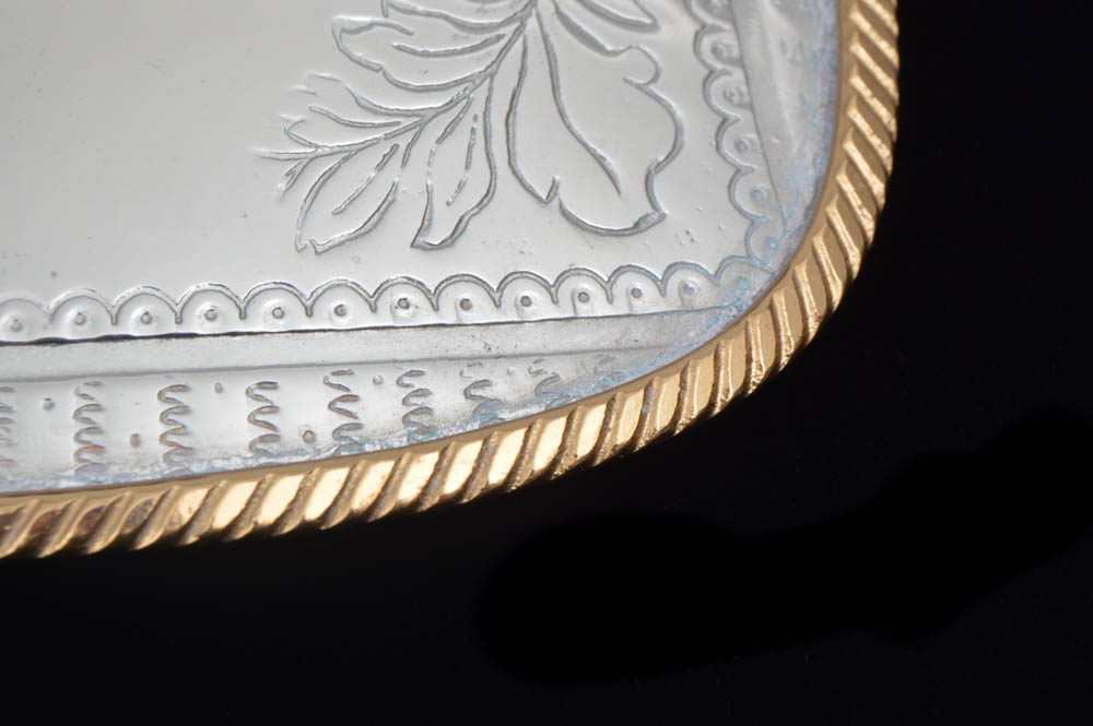 Embossed Two-Tone Metal Belt Buckle