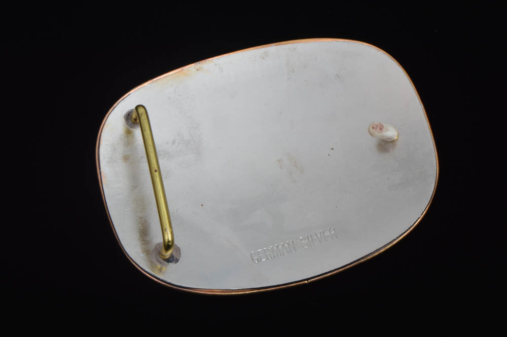 Embossed Two-Tone Metal Belt Buckle