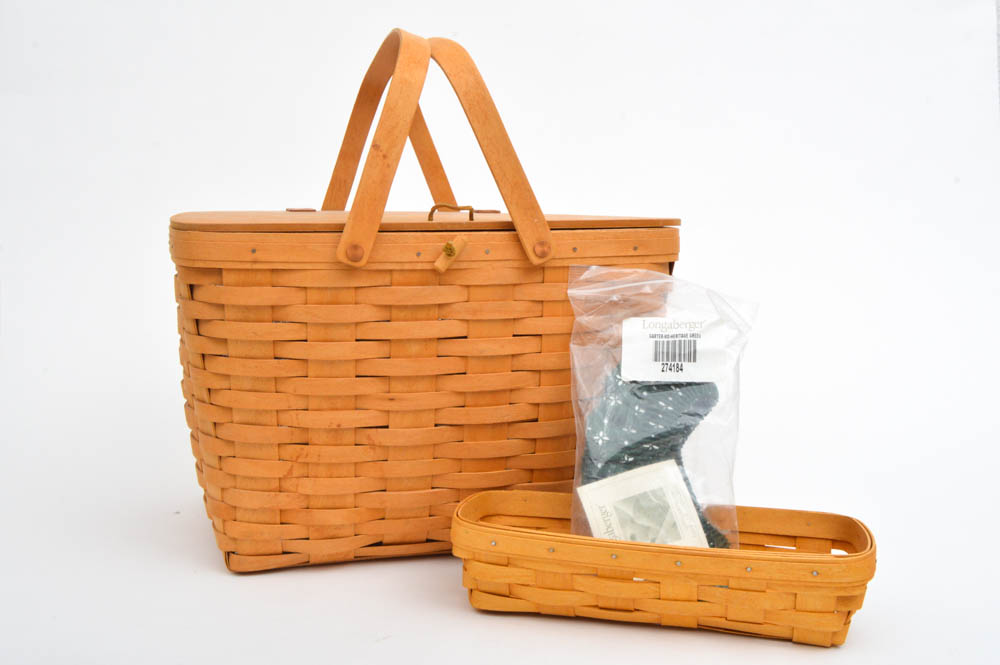 Longaberger Picnic Basket with Fabric Garter