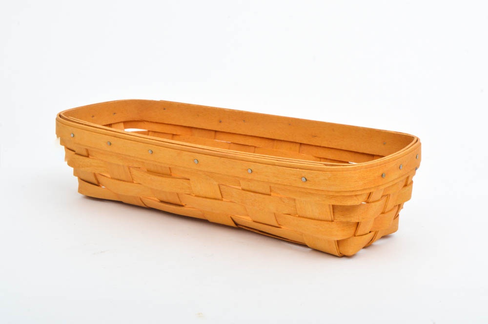 Longaberger Picnic Basket with Fabric Garter