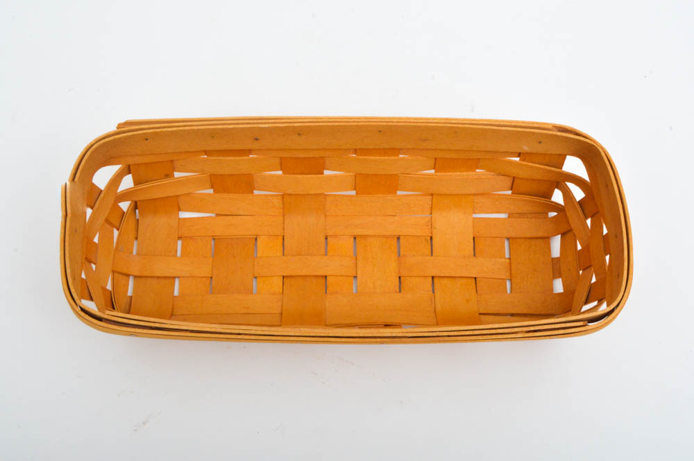 Longaberger Picnic Basket with Fabric Garter