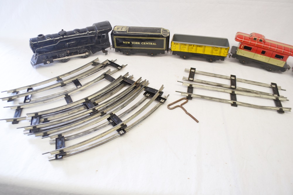 Vintage Marx Wind Up Train Set With Key