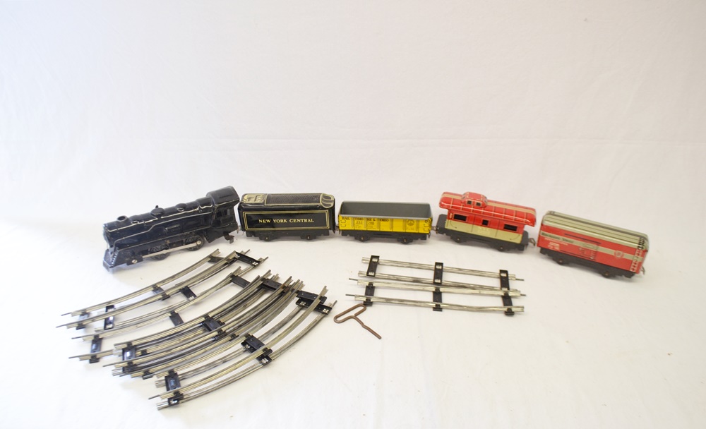 Vintage Marx Wind Up Train Set With Key