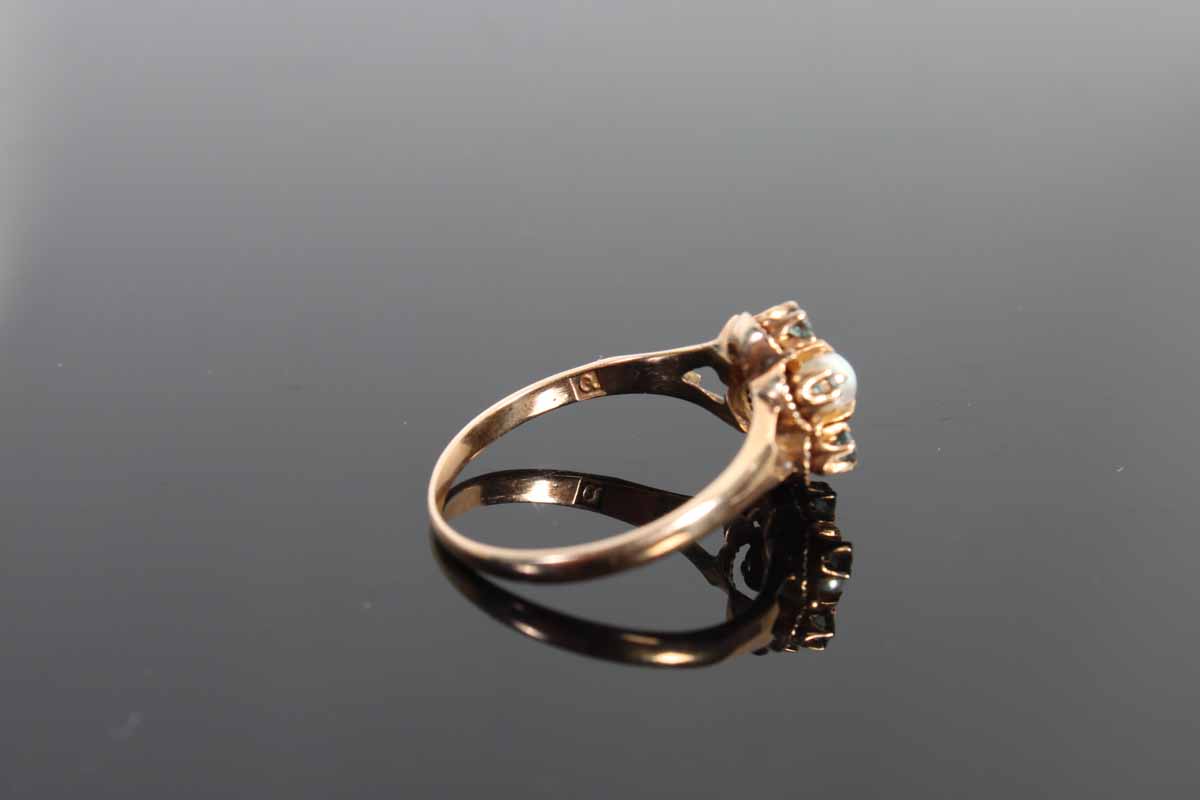 14K Yellow Gold Alexandrite and Pearl Ring