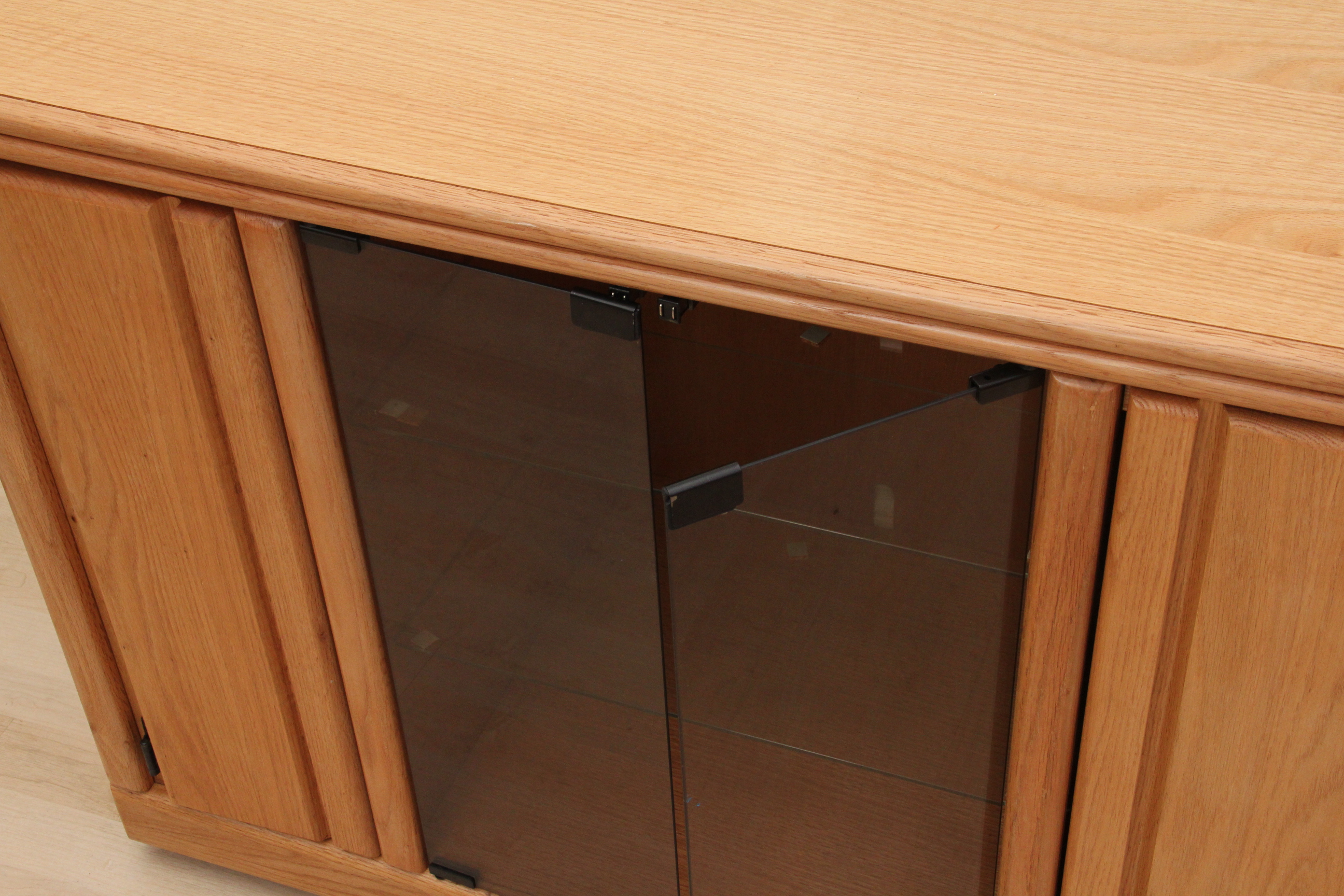 White Oak Laminate Entertainment Stand