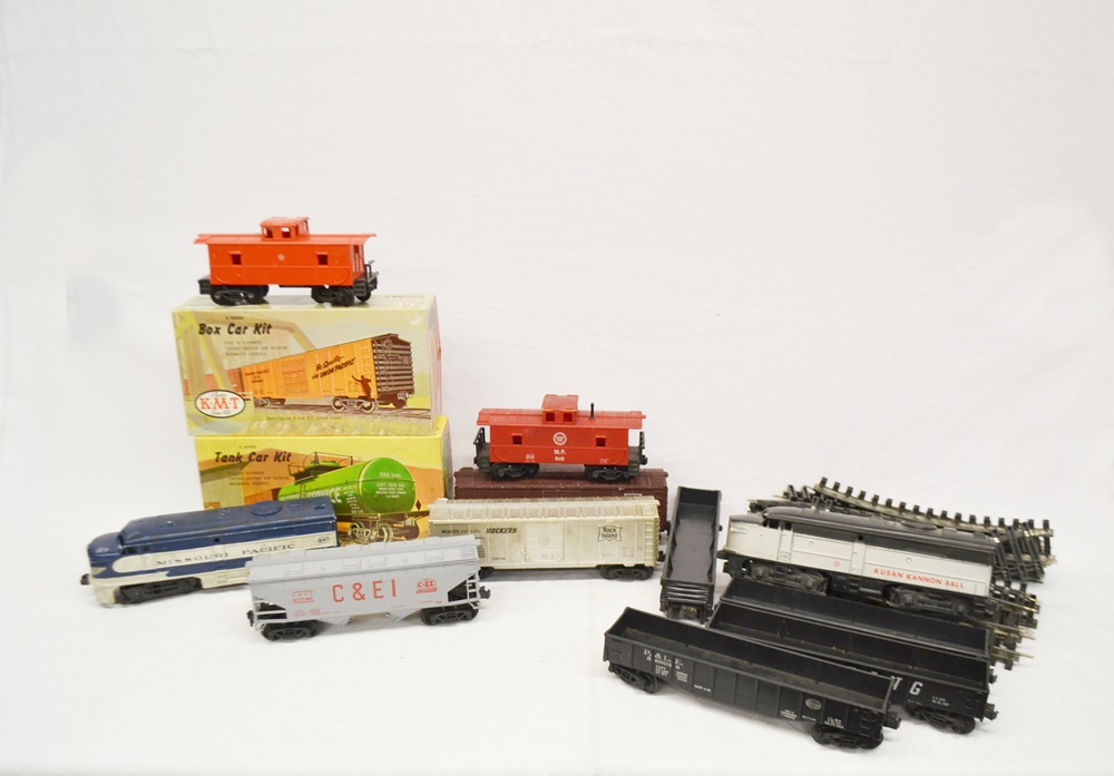 KMT Electric Train Cars And Track