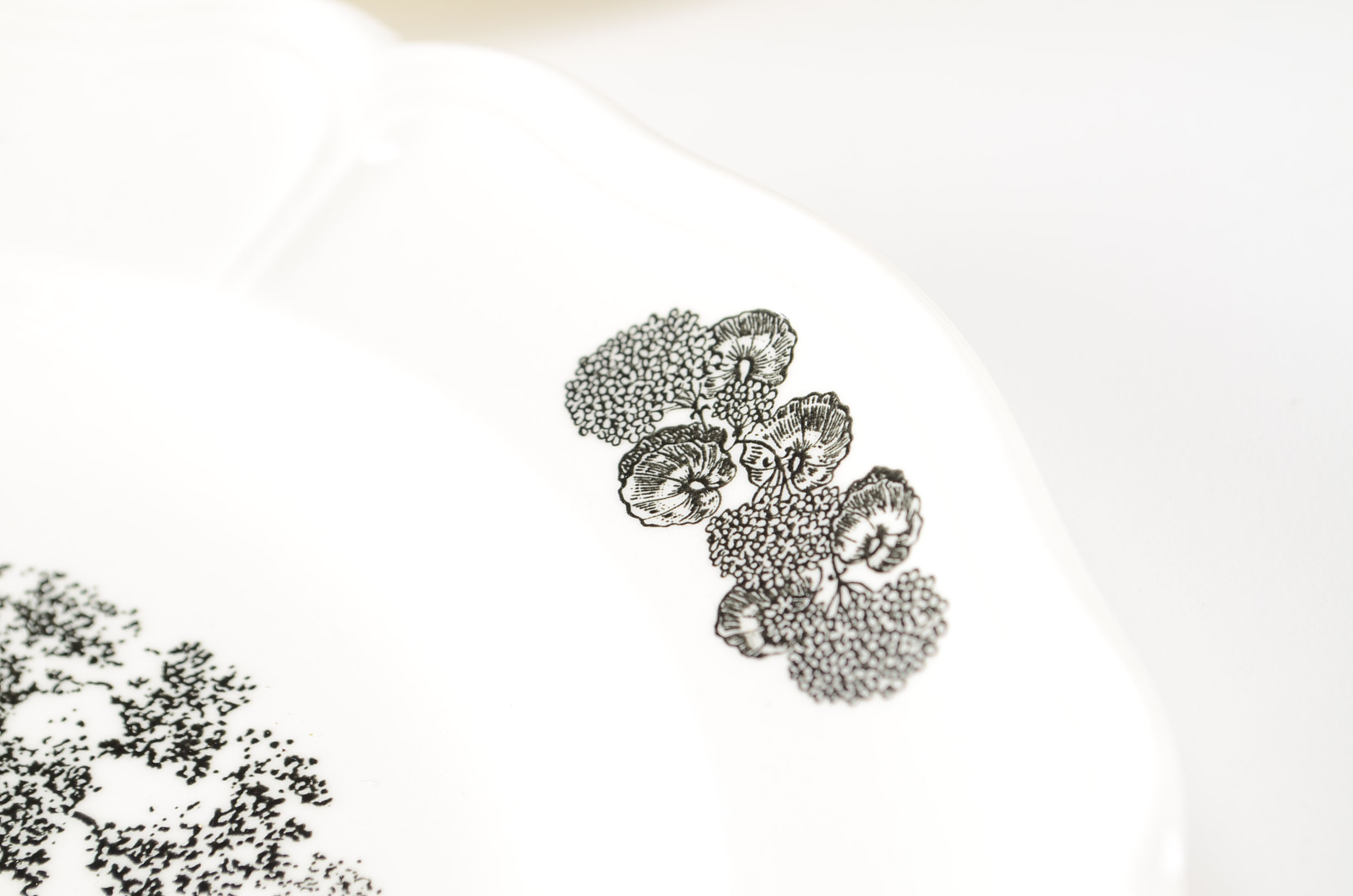 Assortment of Limited Edition Cincinnati Landmark Plates