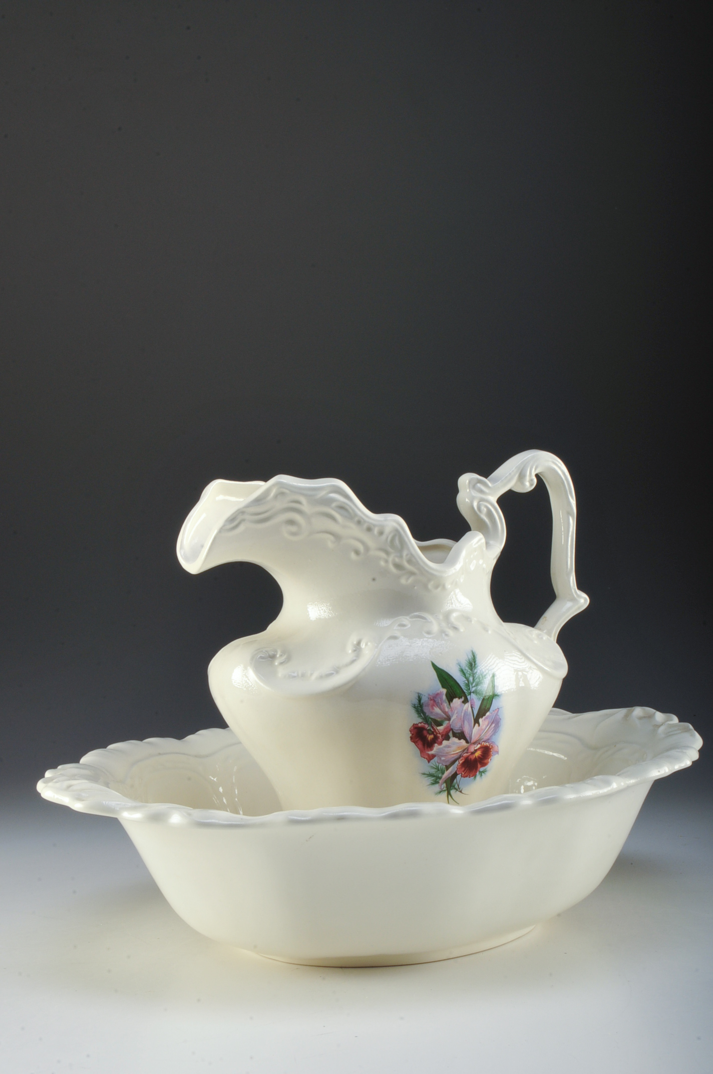 Arnel's Pottery Pitcher and Wash Basin