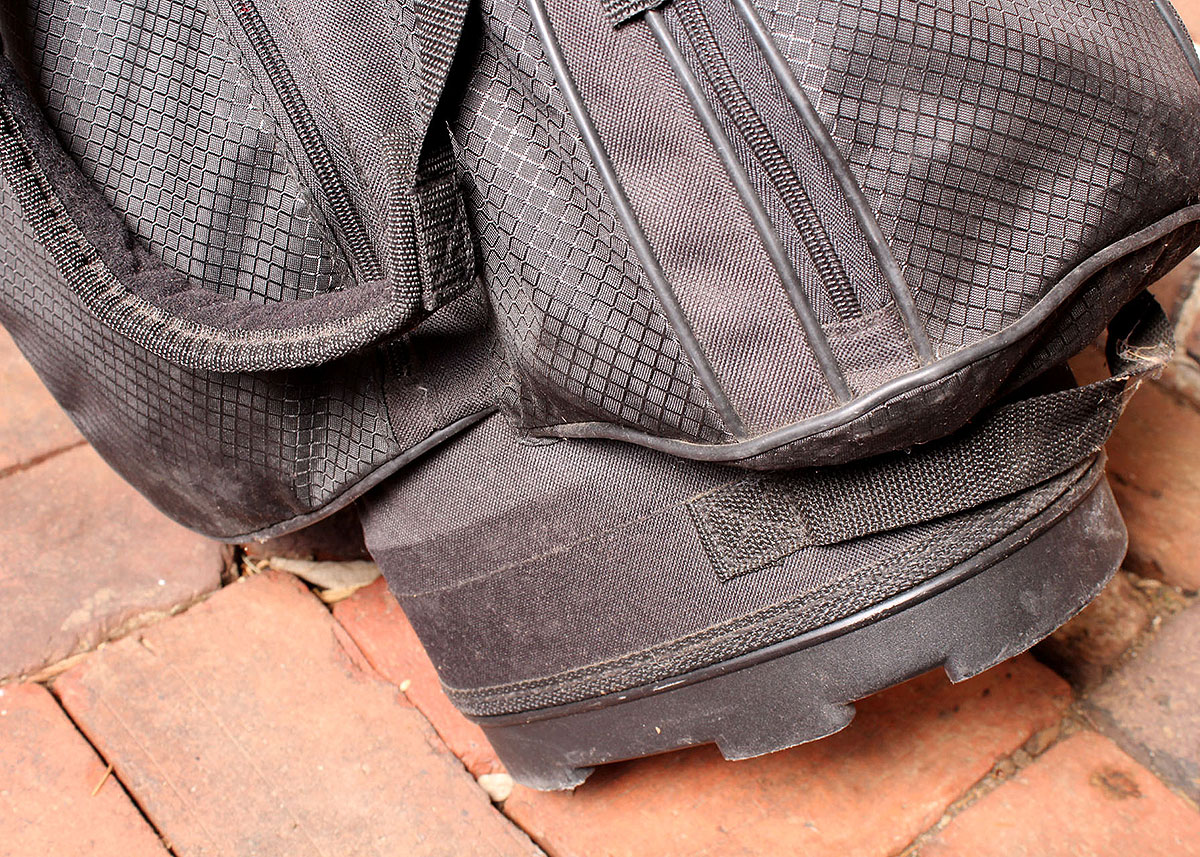 Black Golf Bag with Clubs Set