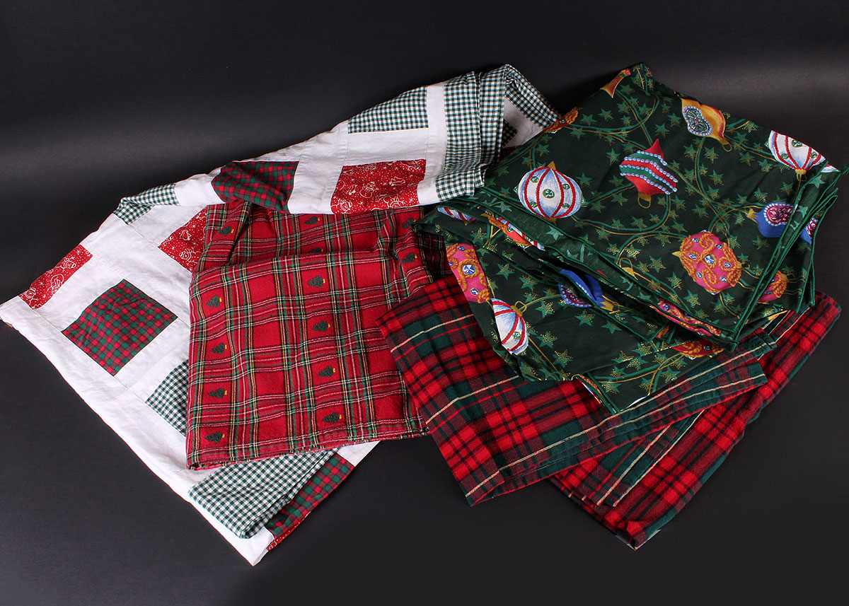 Christmas Tablecloth Collection