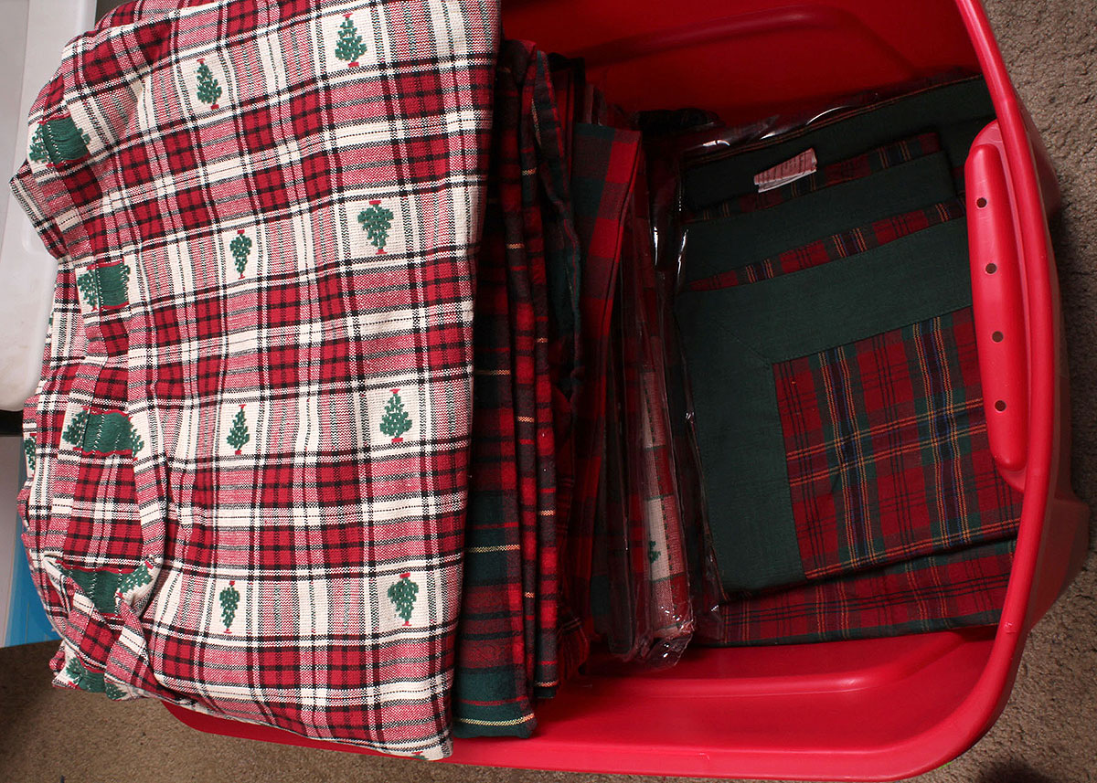 Christmas Tablecloth Collection