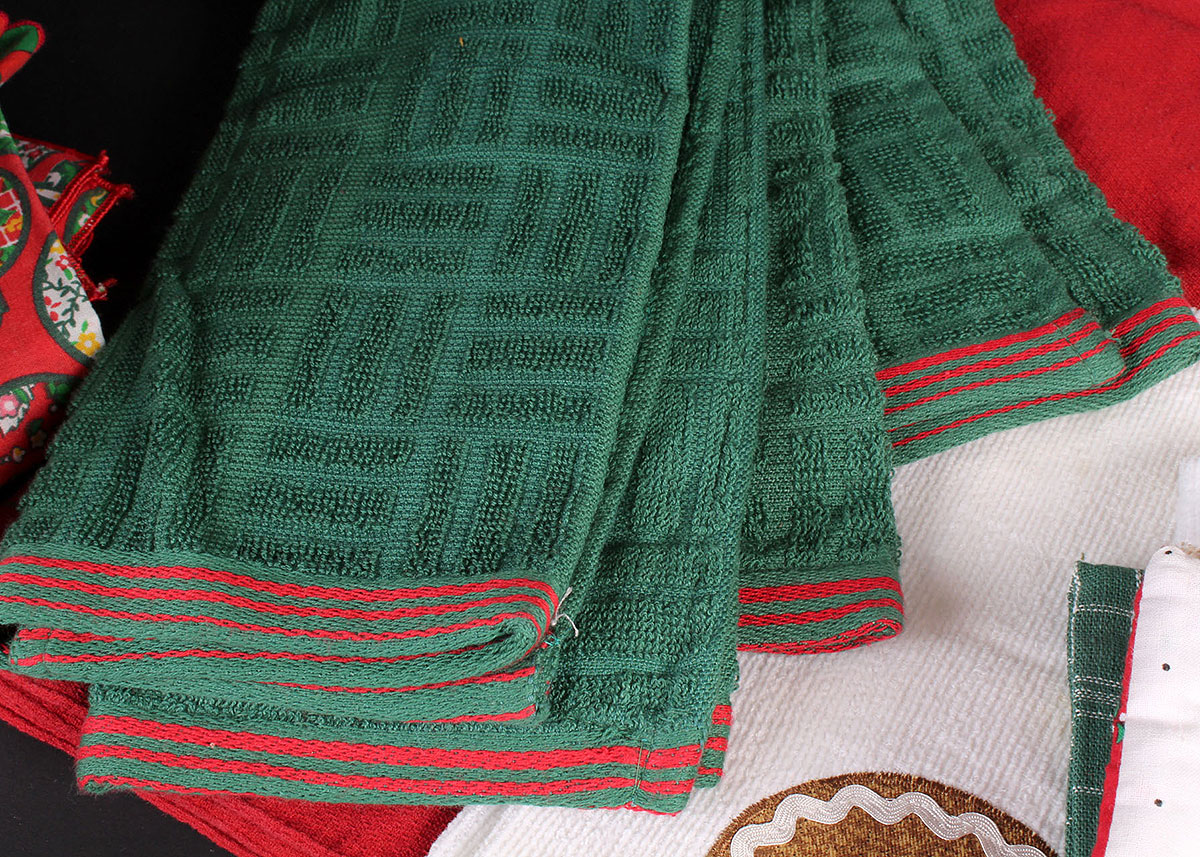Holiday Hand Towels