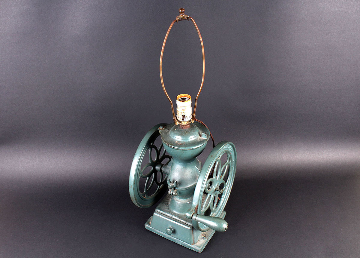 Cast Iron Grinder Lamp