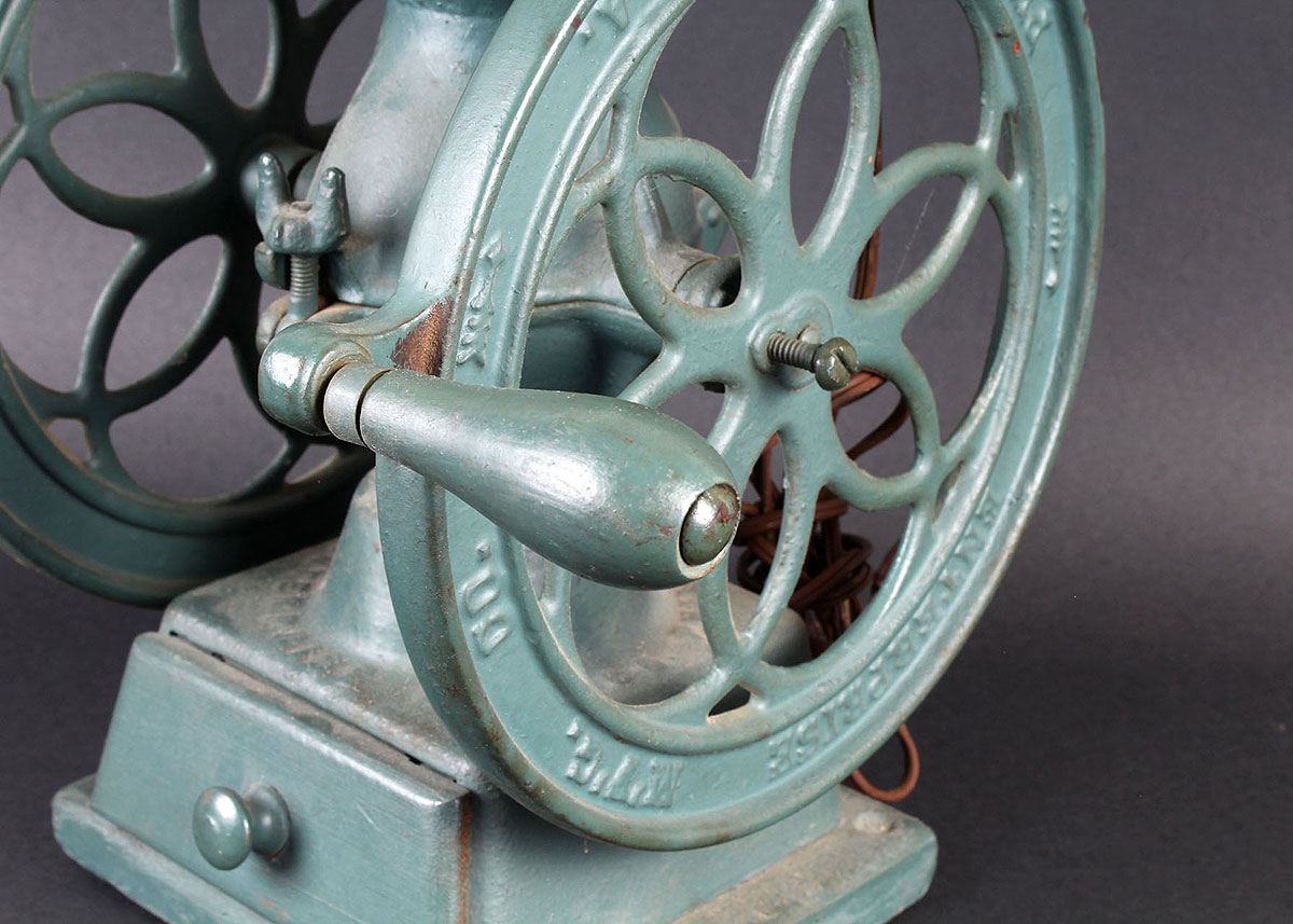 Cast Iron Grinder Lamp