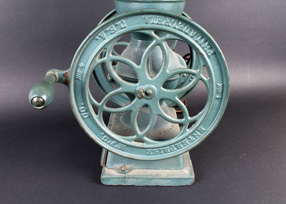 Cast Iron Grinder Lamp