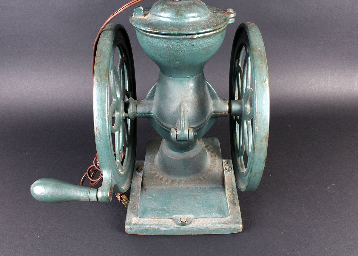 Cast Iron Grinder Lamp