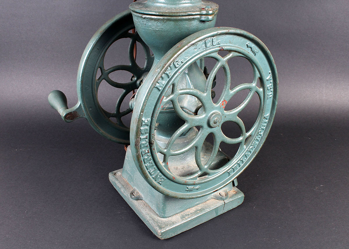 Cast Iron Grinder Lamp