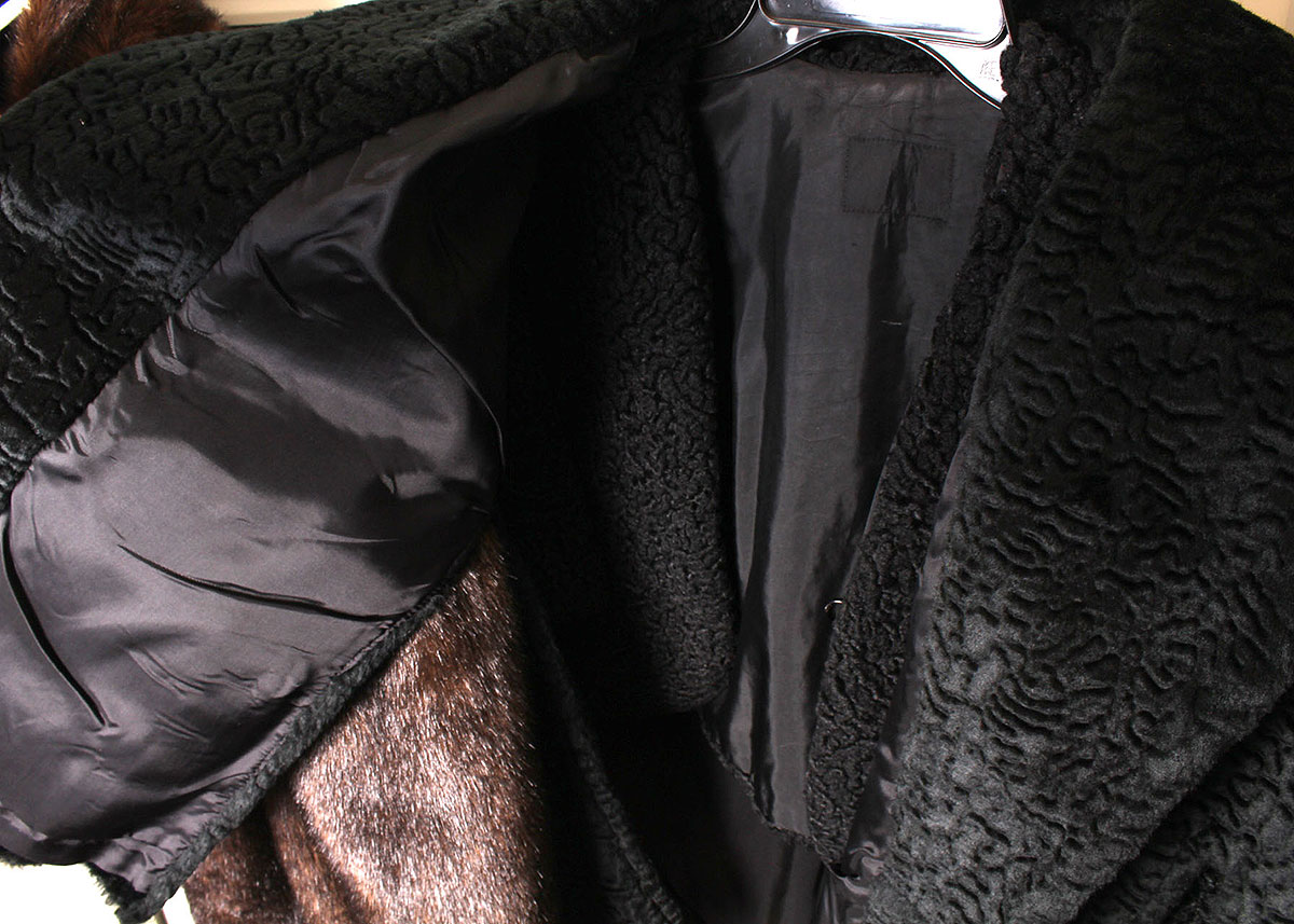 Women's Vintage Faux Fur Pair