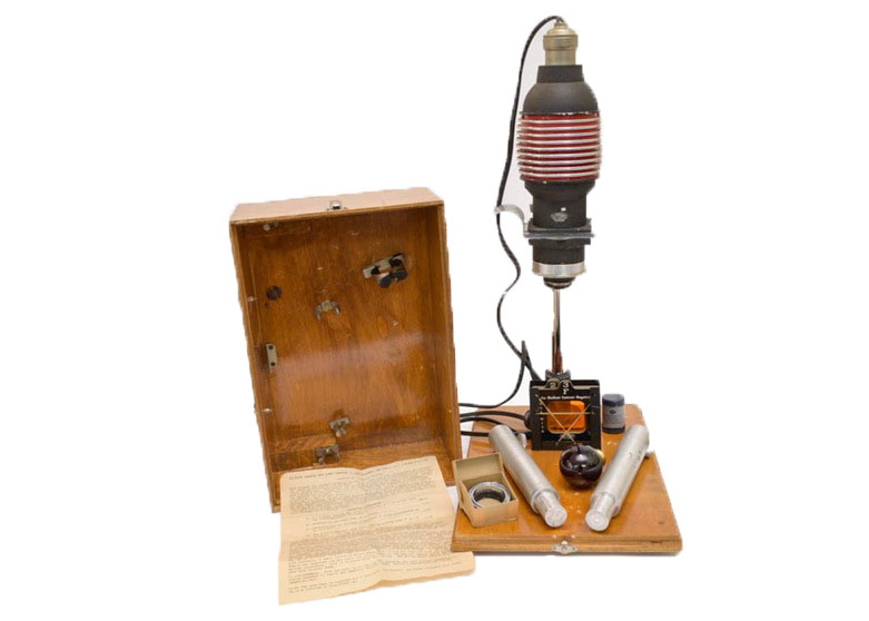 Vintage "Gnome" 35mm Portable Photograph Enlarger