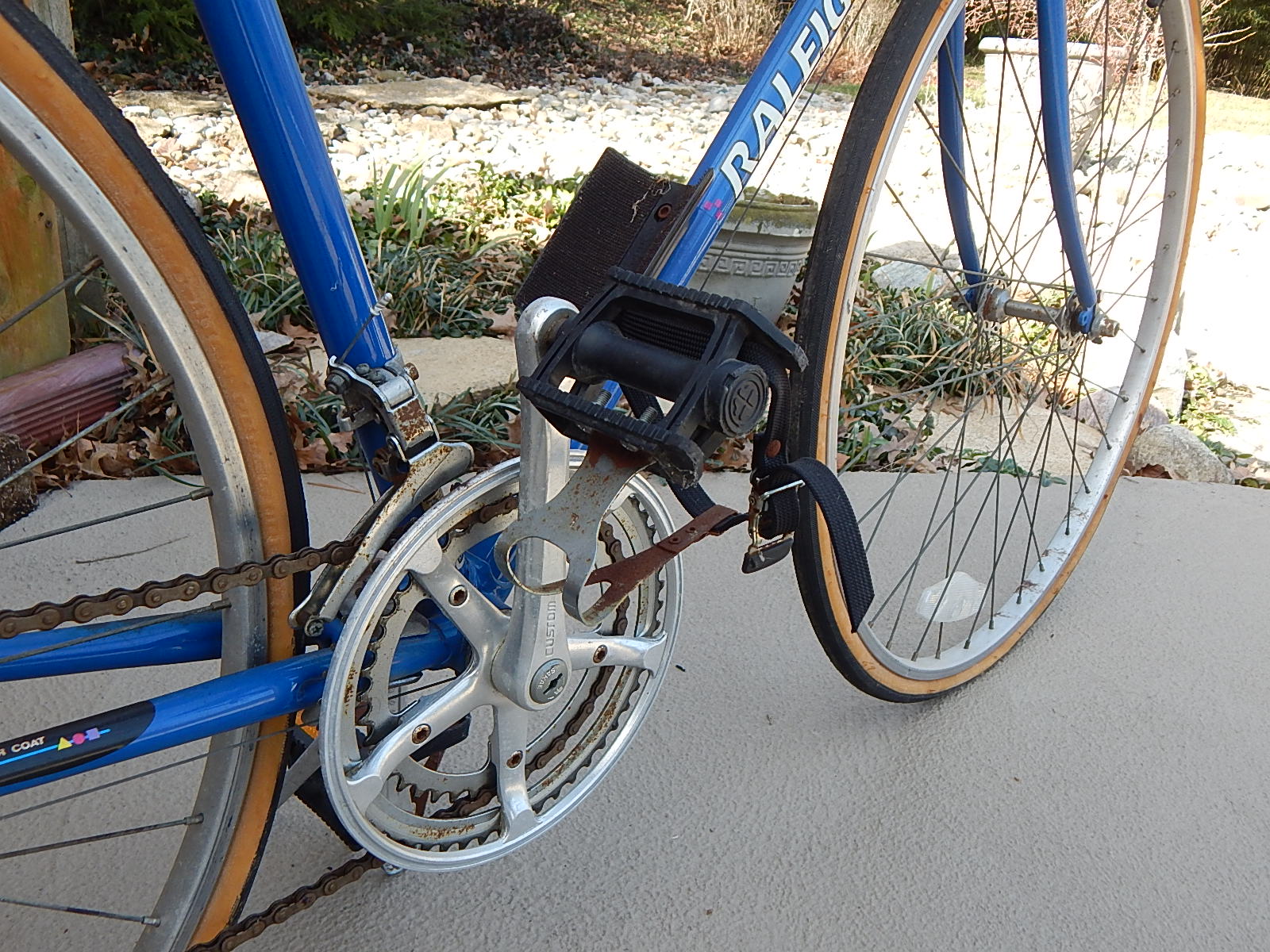 27" Raleigh 'Pursuit' 12 Speed Bicycle