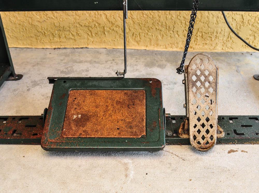 Juki Industrial Serger MO-2512N Class DF6-500