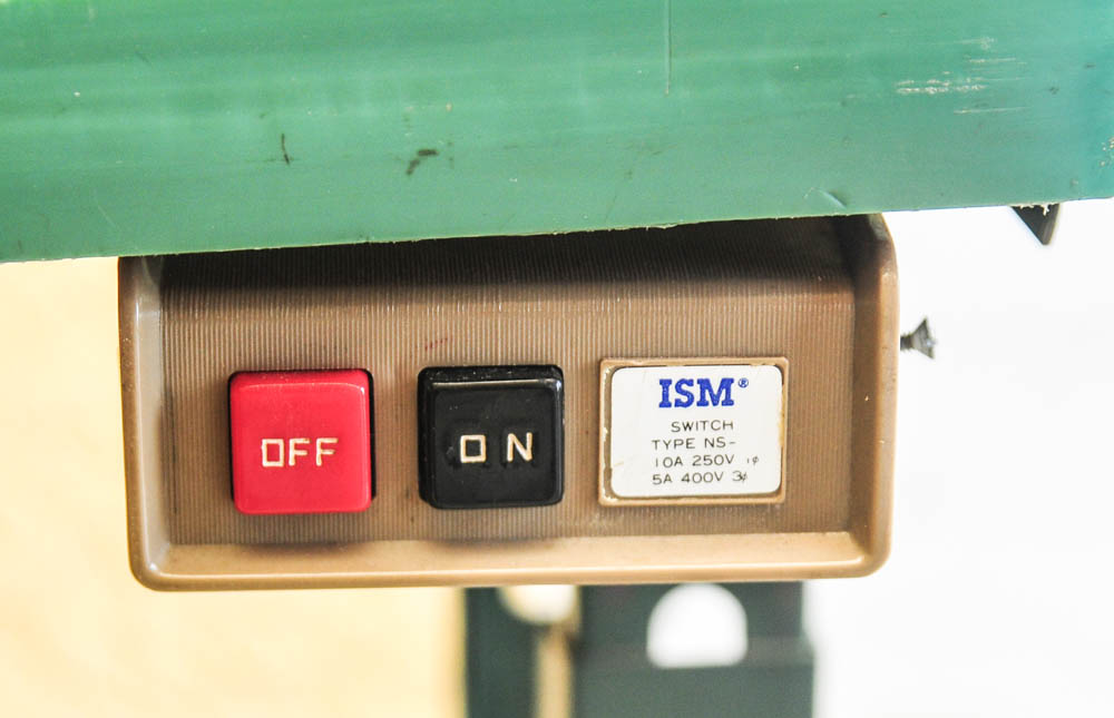 Juki Industrial Serger MO-2512N Class DF6-500