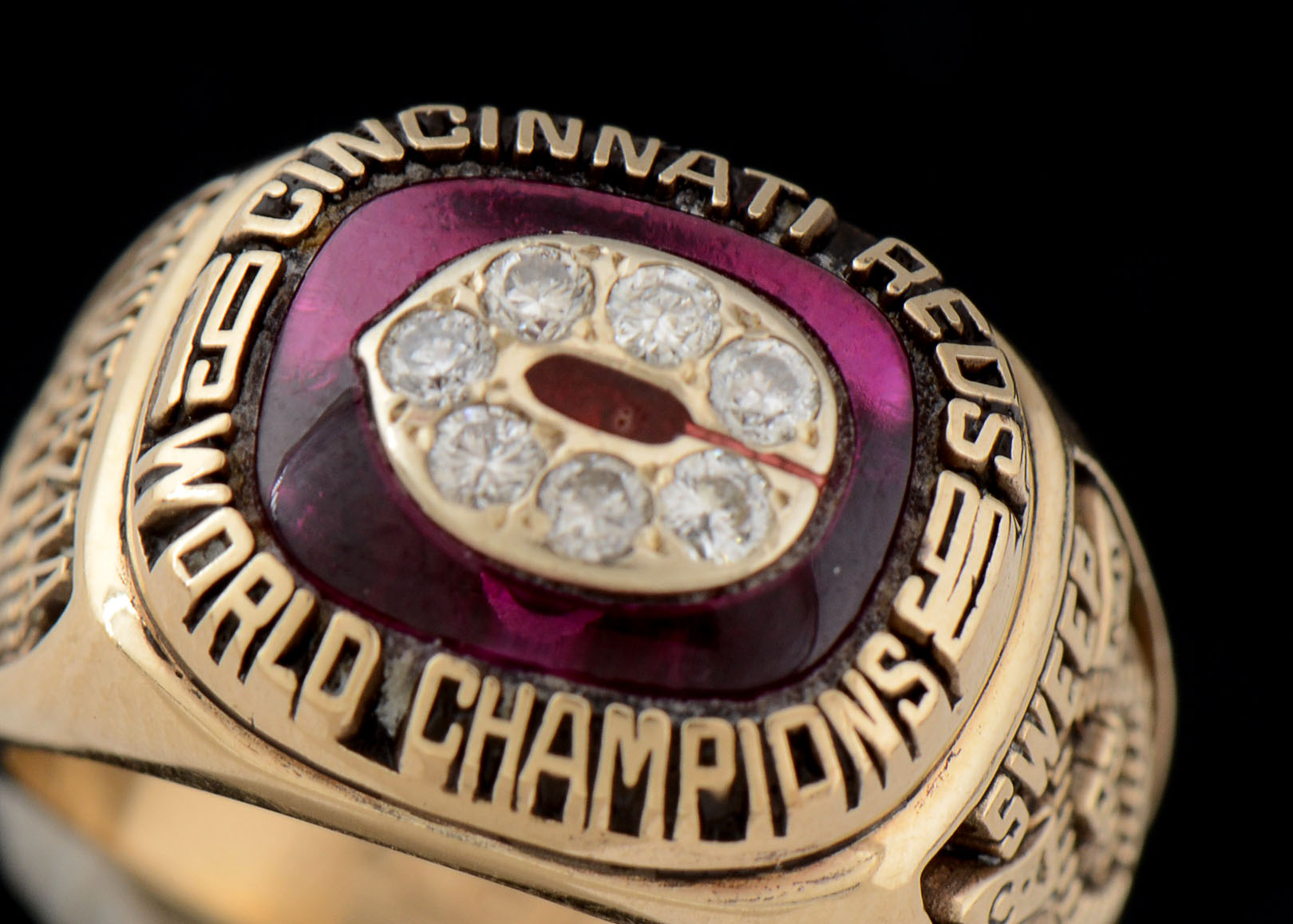 10K Gold with Diamonds 1990 World Series Ring with Original Box