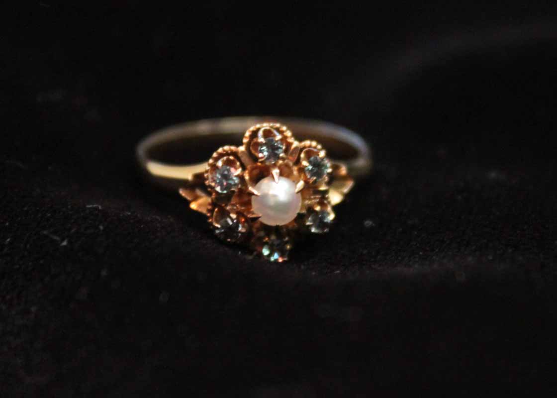 14K Yellow Gold Alexandrite and Pearl Ring