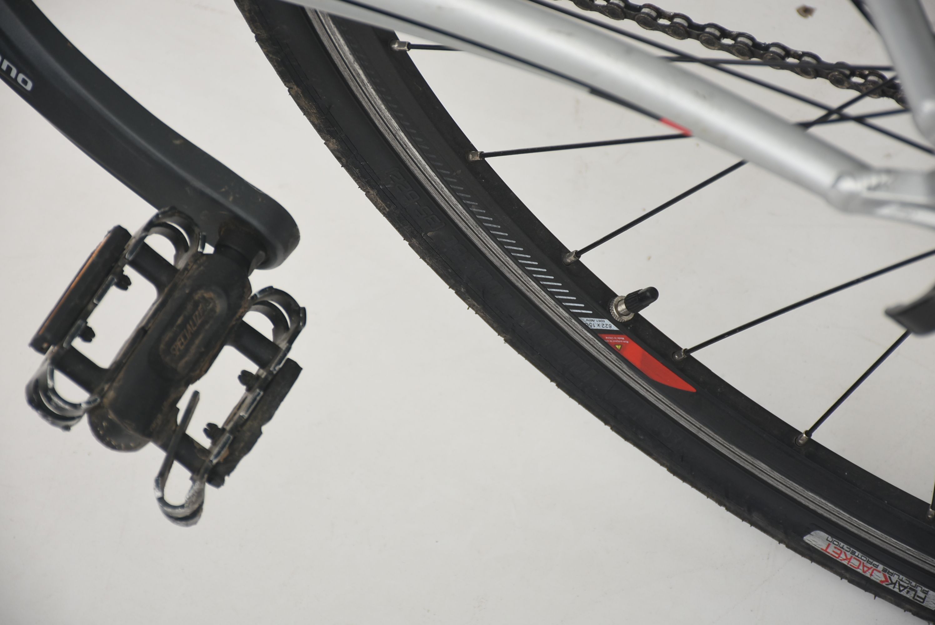 27-speed Specialized Sirrus Elite Hybrid Bike