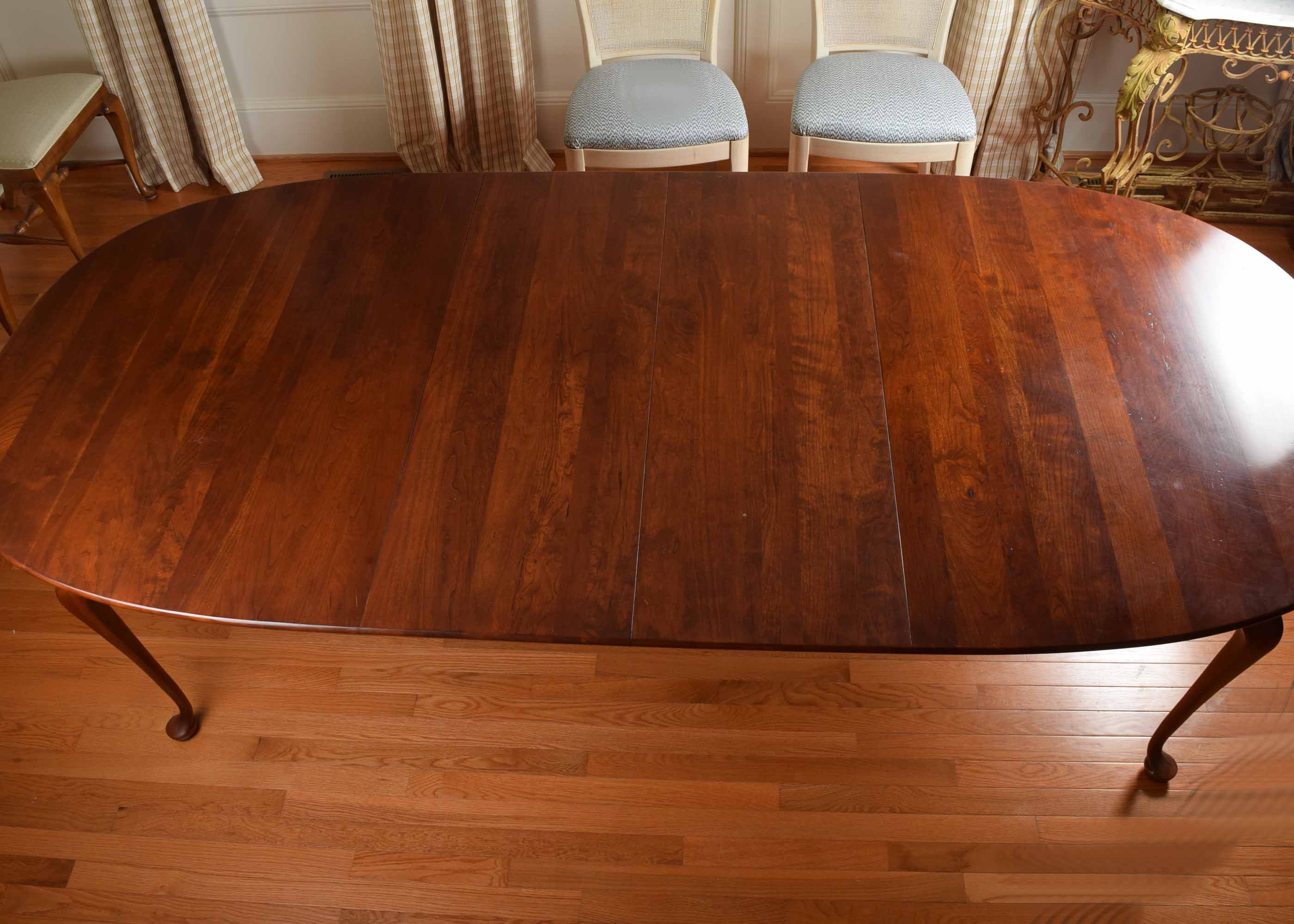 Oval Queen Anne Style Dining Table