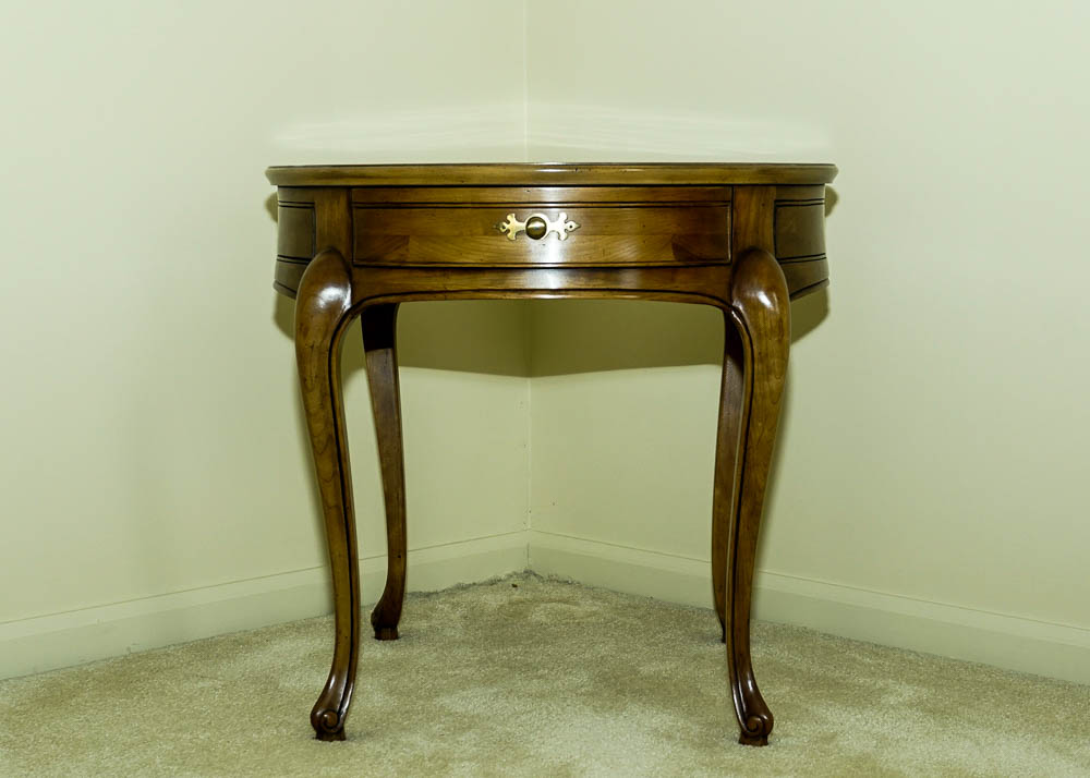 John Widdicomb Walnut End Table with Star Woodgrain Pattern