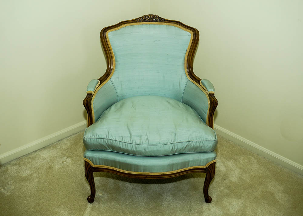 Robin's Egg Blue Bergere'