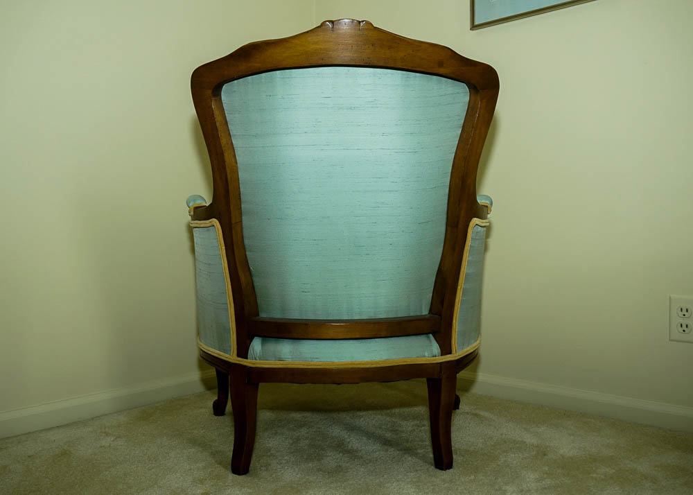 Robin's Egg Blue Bergere'