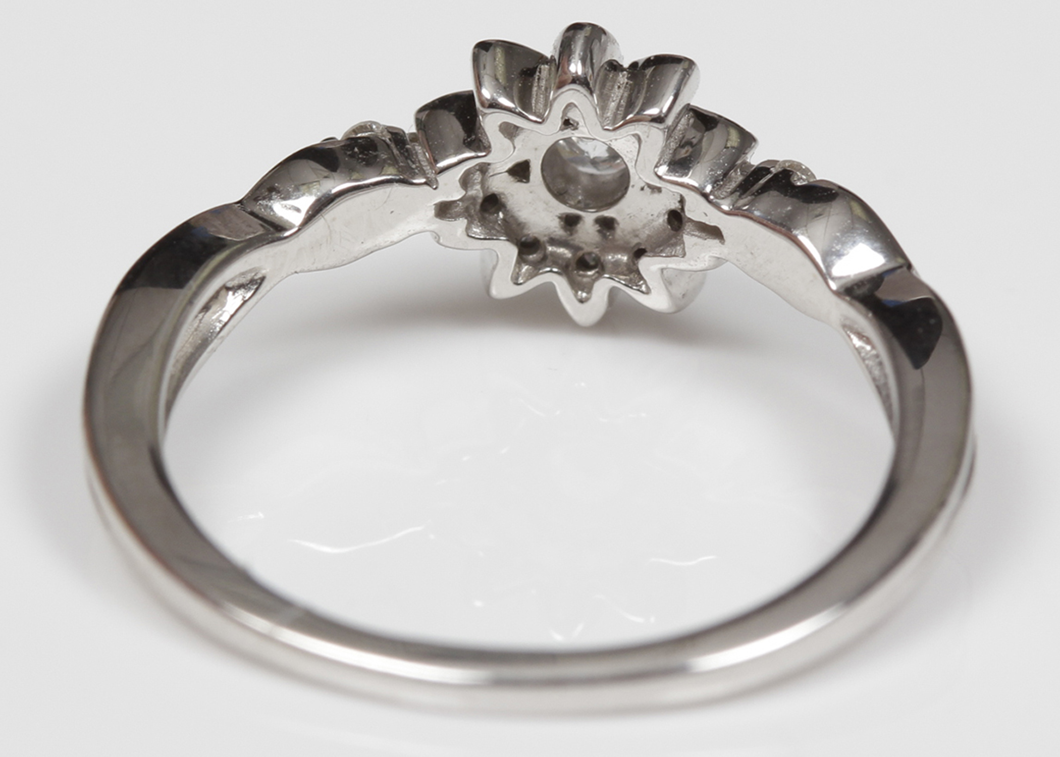 14K White Gold Diamond Flower Ring