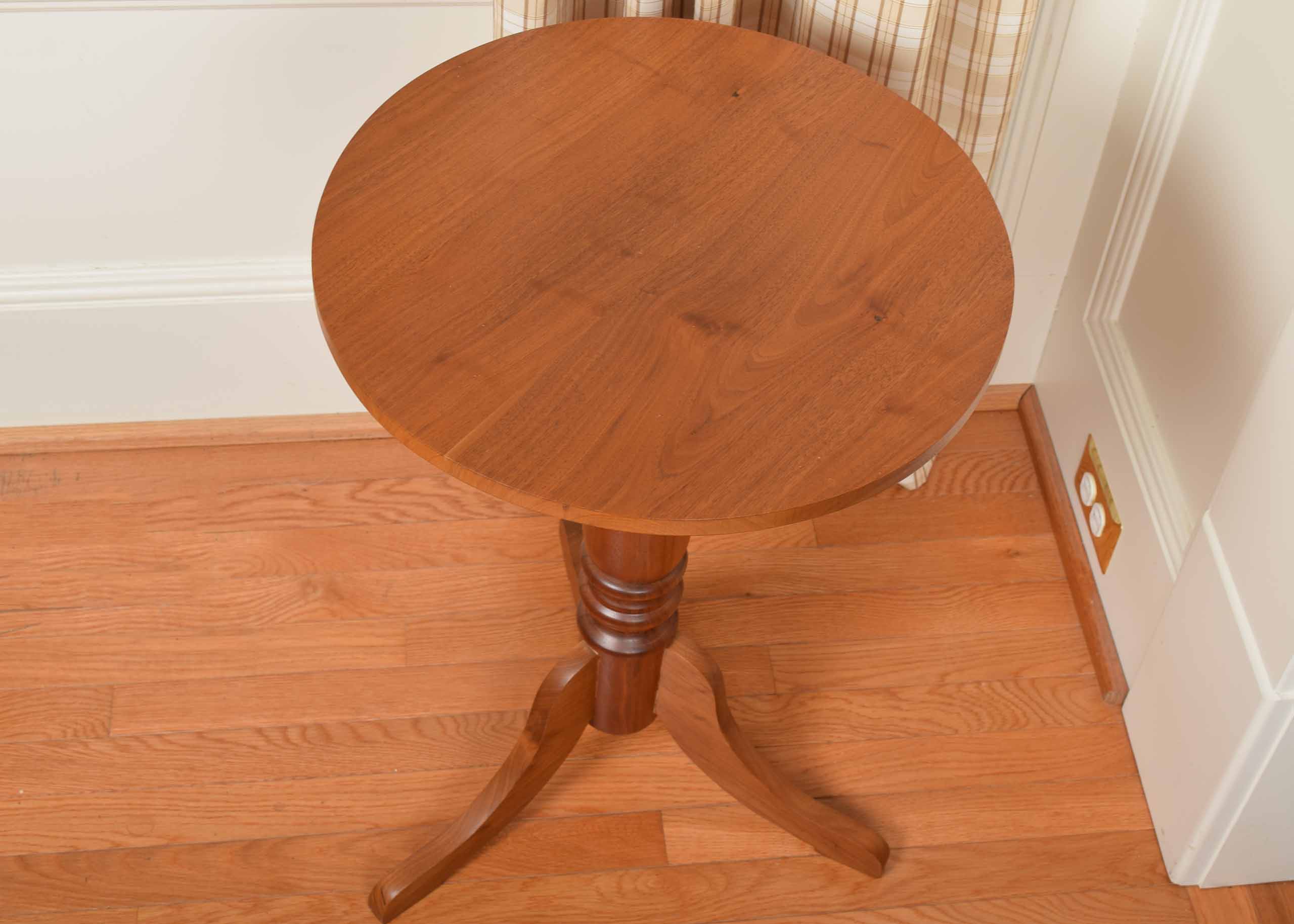 Round Pedestal Side Table
