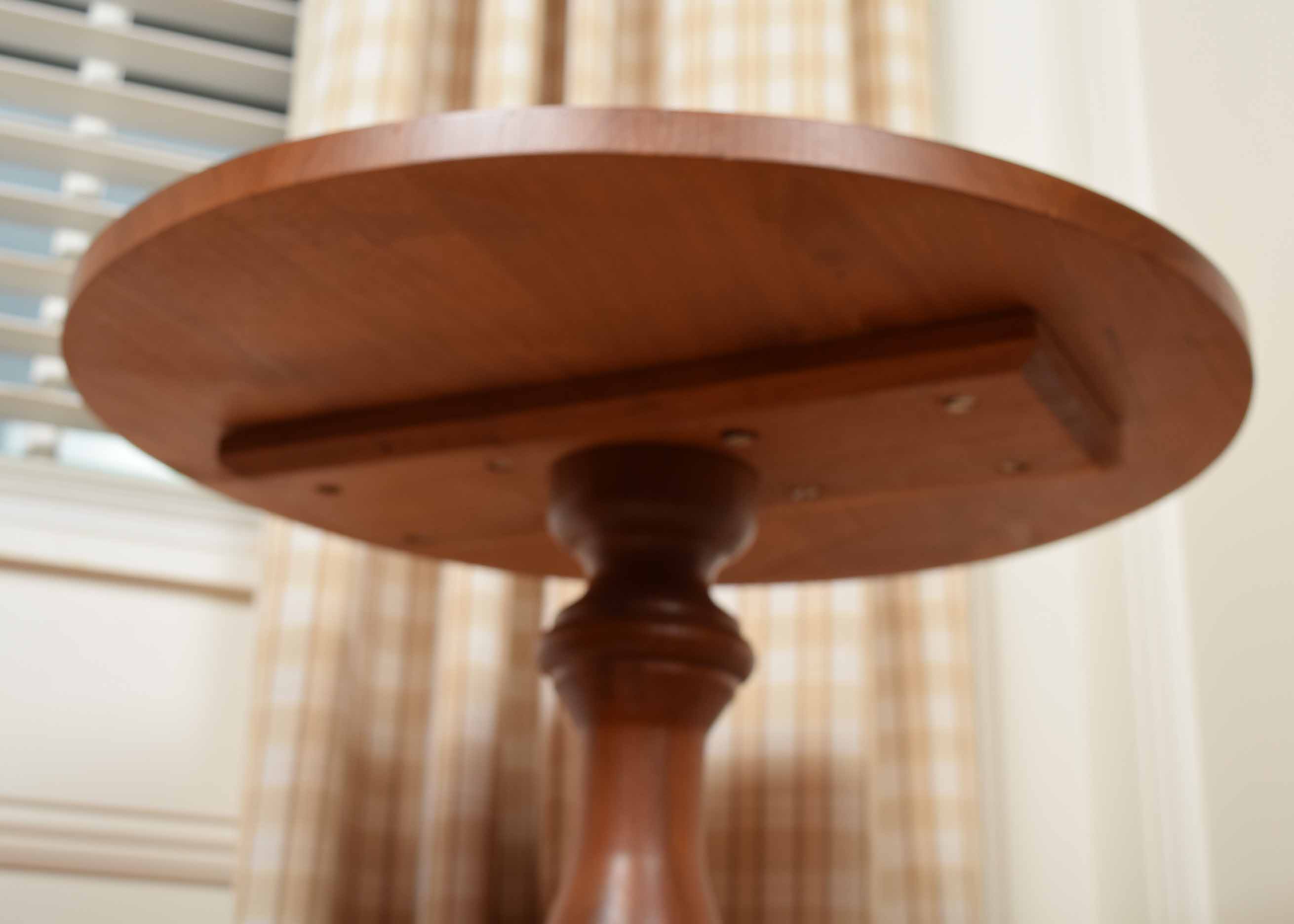 Round Pedestal Side Table