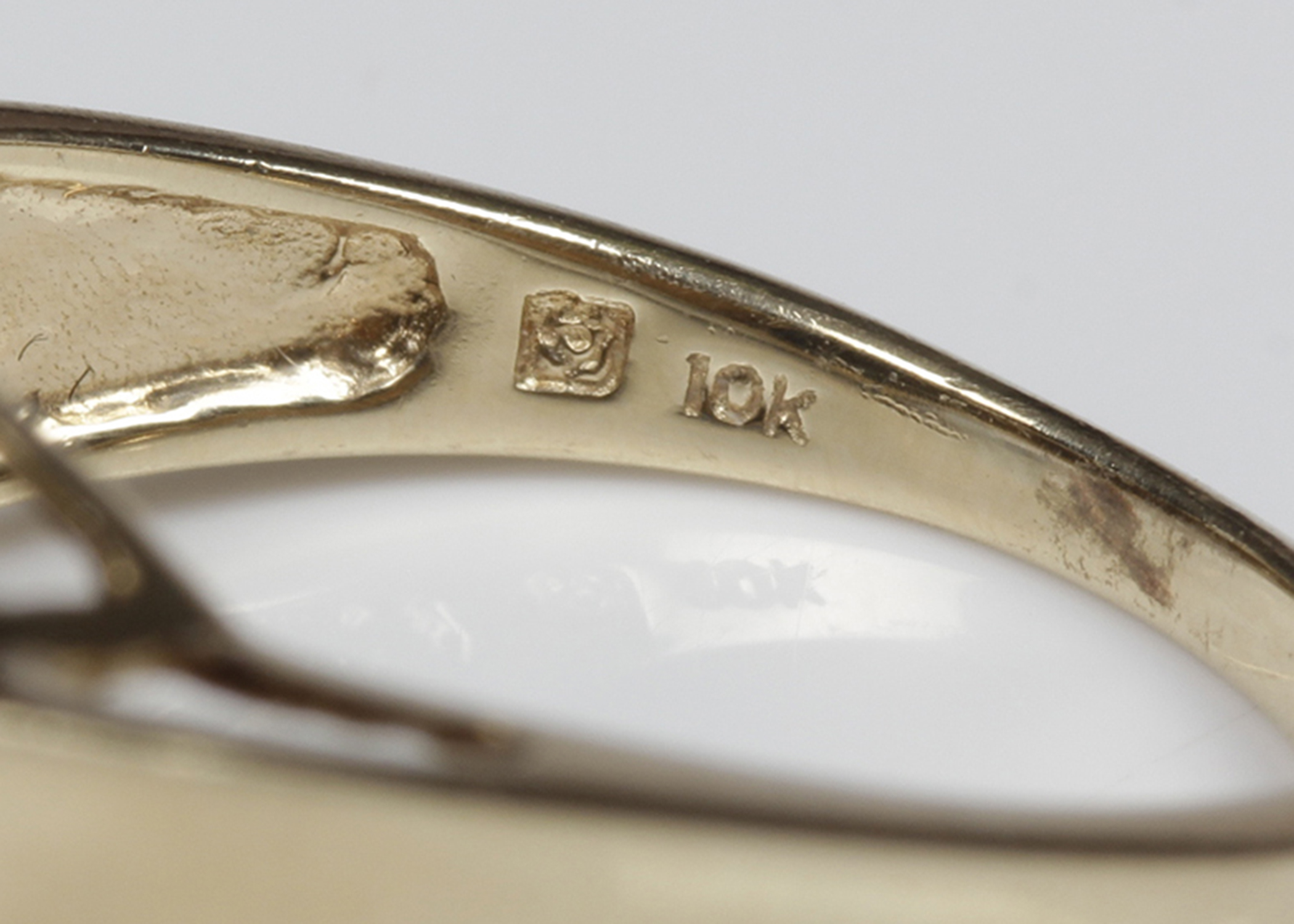 10K Yellow Gold Onyx Ring