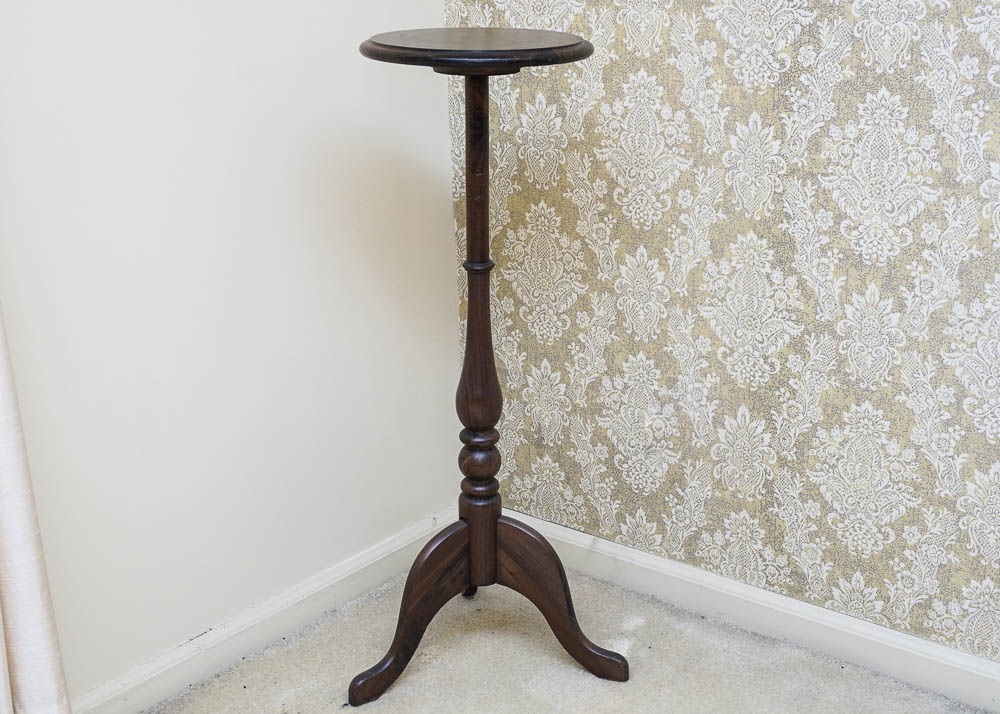 Slim Round Pedestal Accent Table