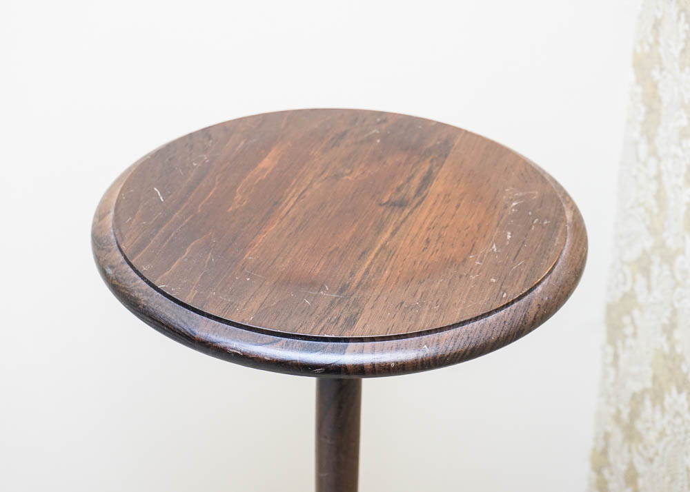 Slim Round Pedestal Accent Table