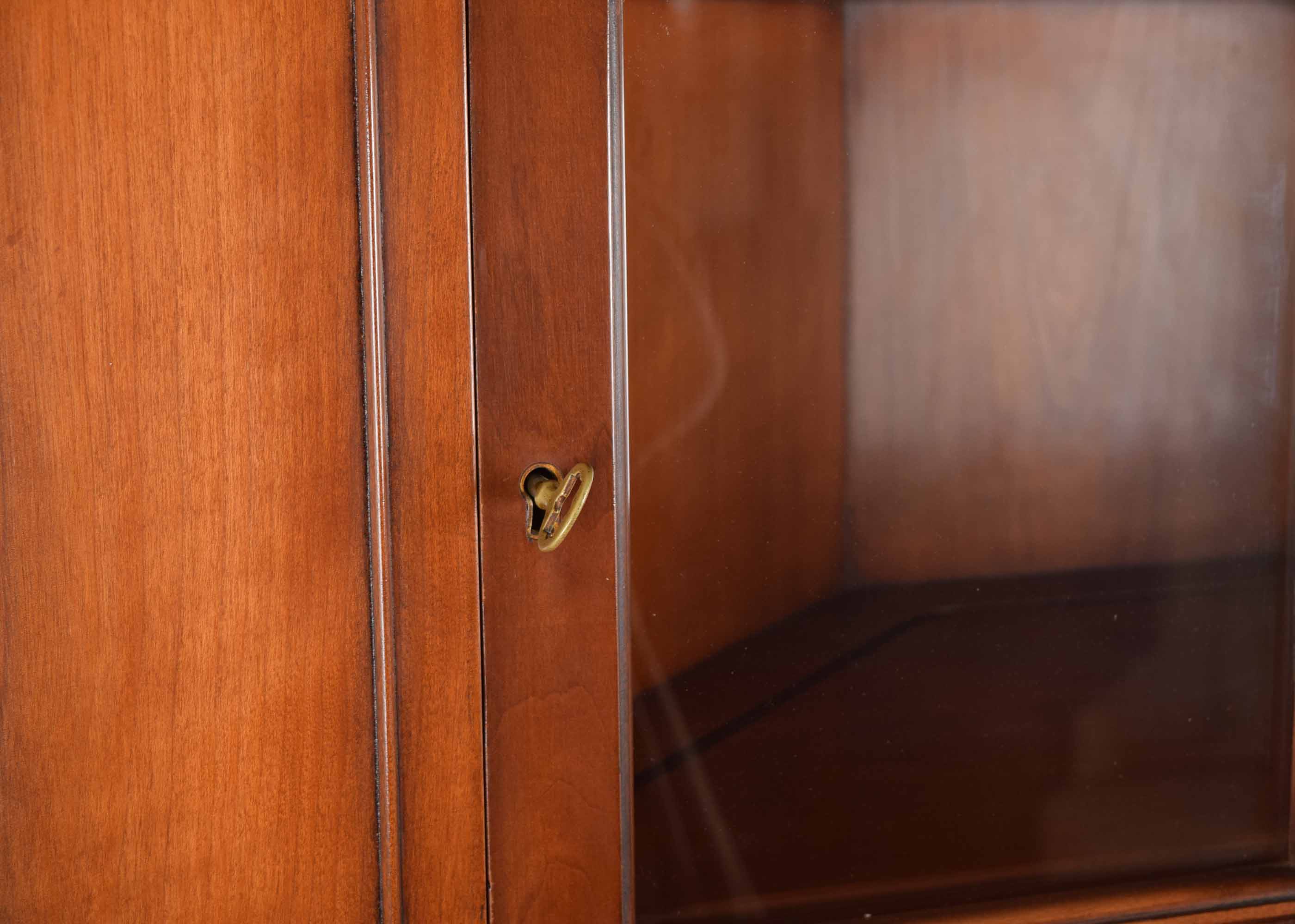 Mid 20th Century Morganton Mahogany Bowed Corner China Cabinet