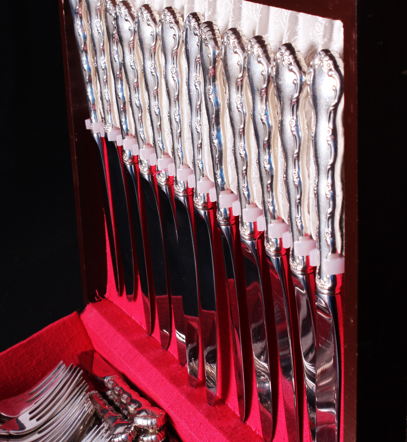 Sterling Reed and Barton Mirrorstele Flatware Set