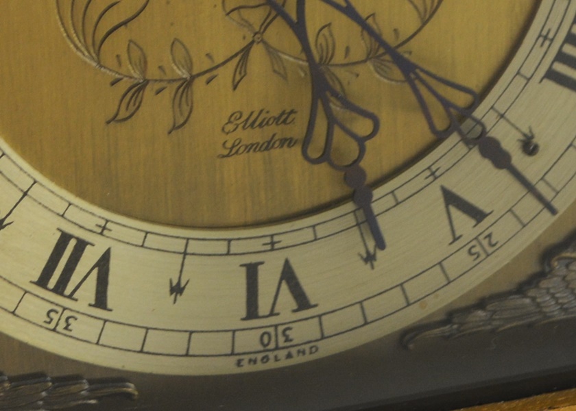 Elliott of London "Tempus Fugit" Bracket Clock