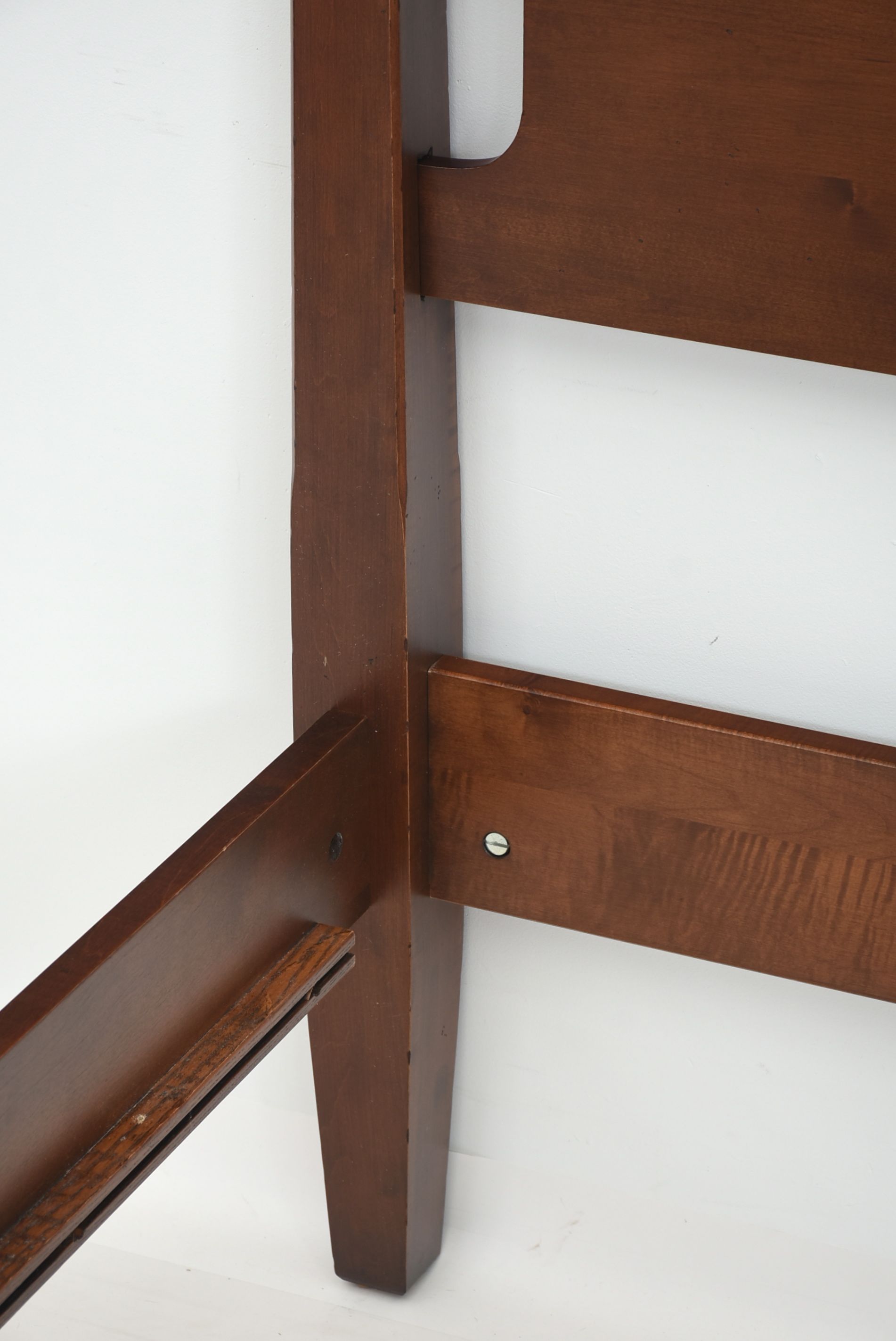 Ethan Allen "Barrett" Poster Queen Sized Bed