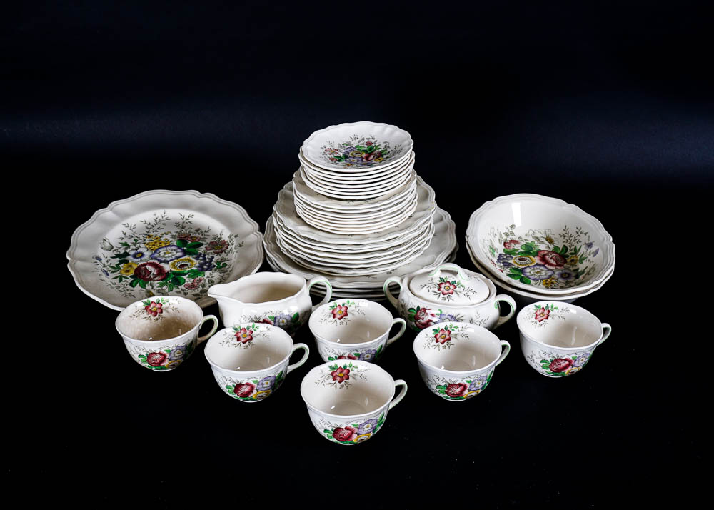 Vintage Royal Doulton Dinnerware Set in the "Malvern" Pattern
