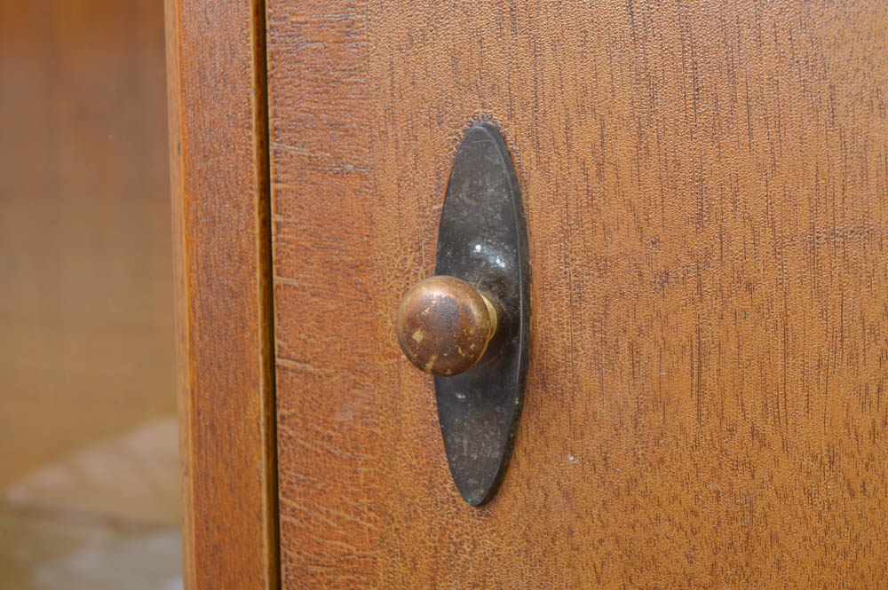 Mid Century Modern Kroehler China Cabinet
