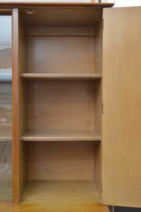 Mid Century Modern Kroehler China Cabinet