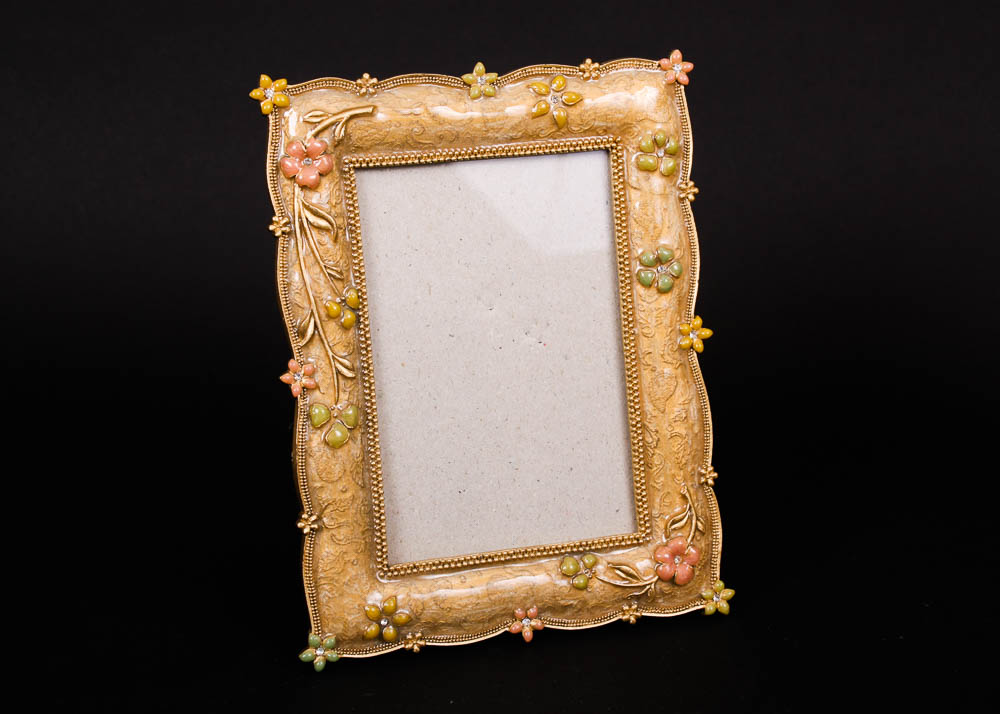 Eclectic Collection of Floral Themed Home Decor Items