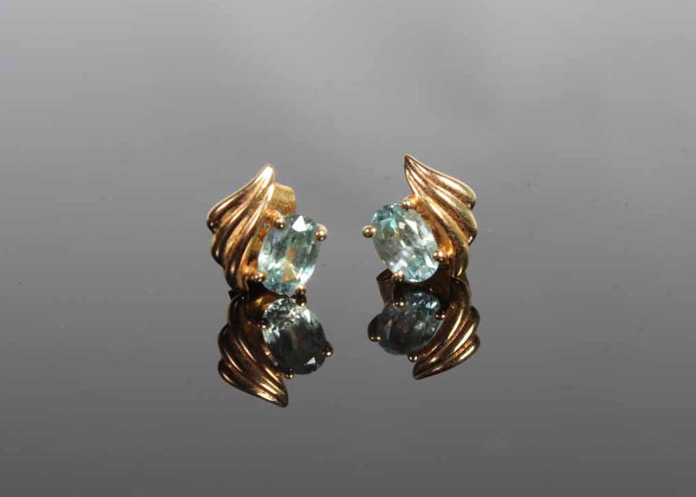 14K Gold Aquamarine Earrings