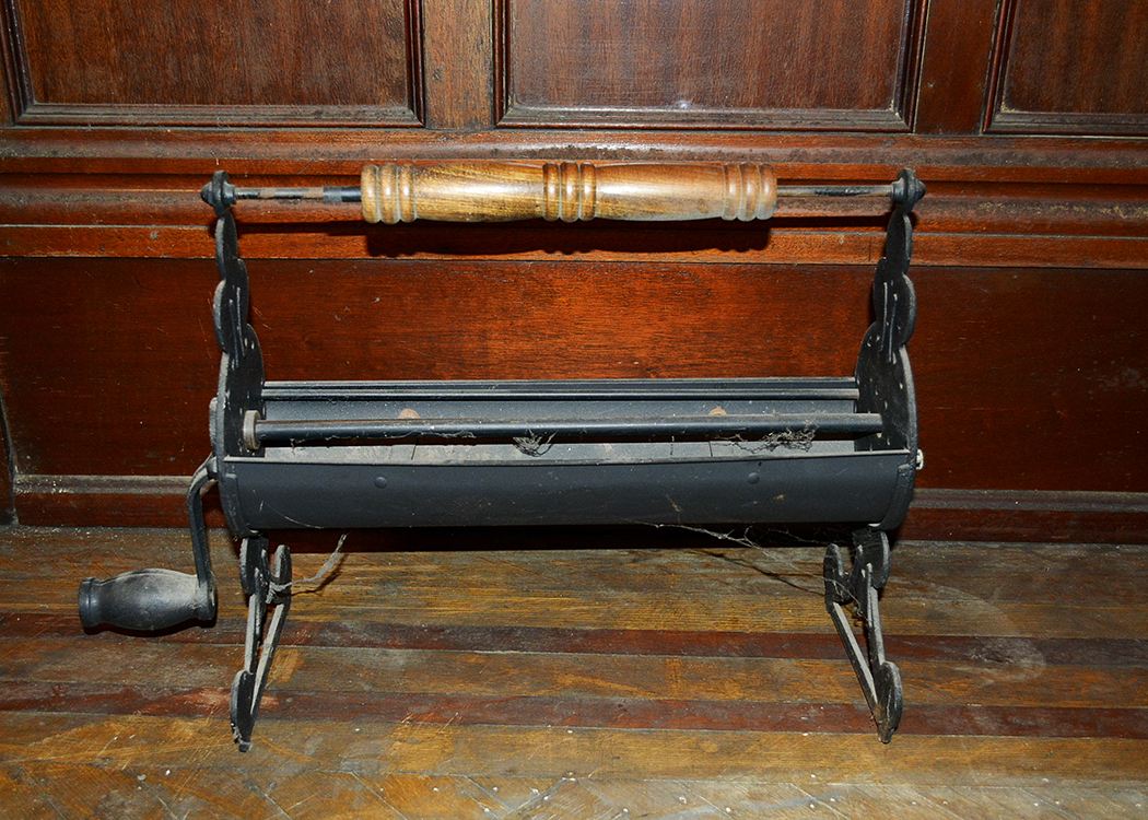 Black Metal Newspaper Log Roller